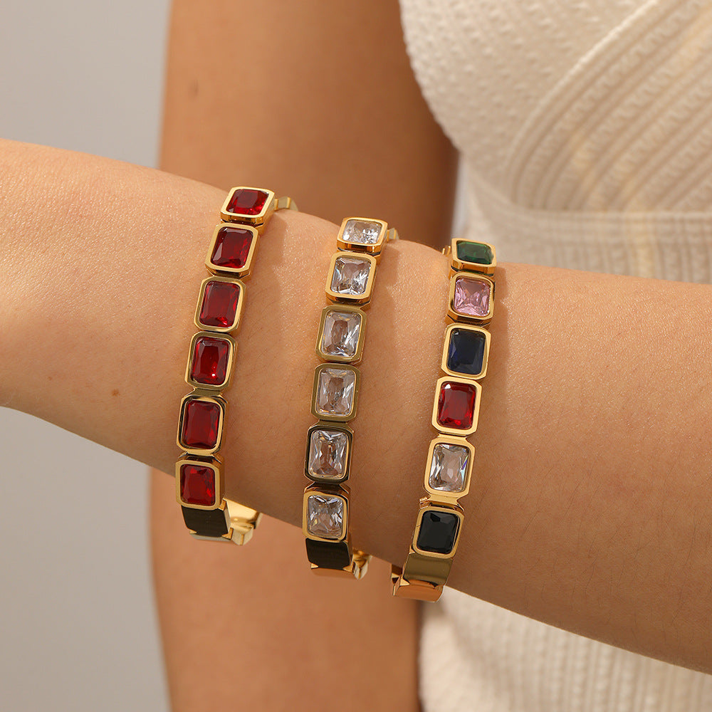 Bracelet carré en acier titane plaqué avec diamants